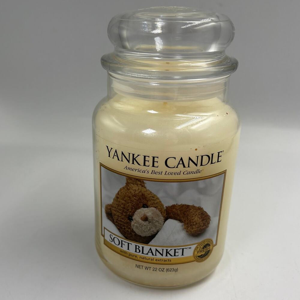 Yankee Candle Soft Blanket 22 oz Large Jar Housewarmer Retired Unburned